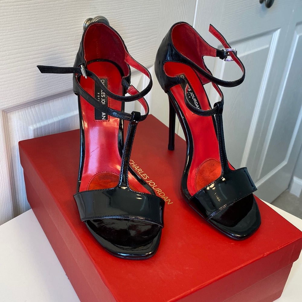 Charles Jourdan stiletto high heels, T-strap design, with red insole, size 8.5